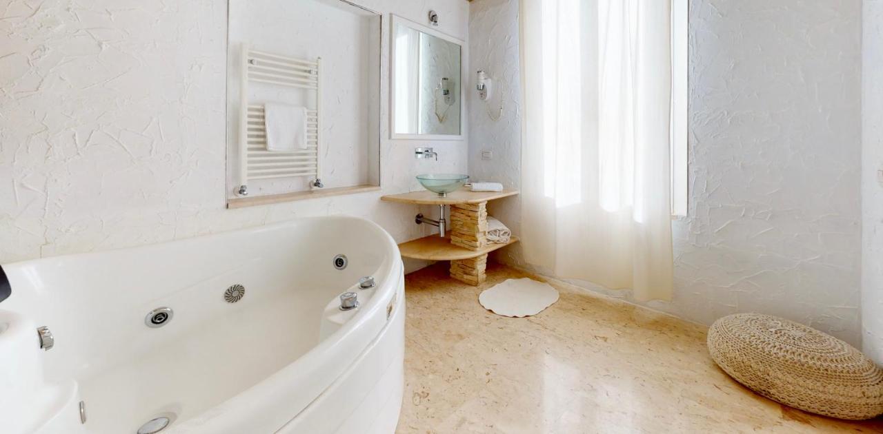 Chichouse Hotel Monopoli Exterior photo