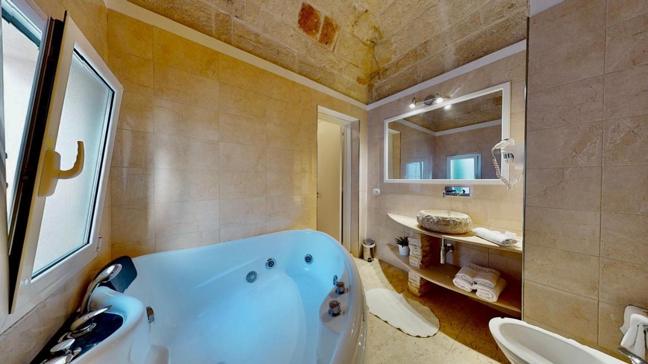 Chichouse Hotel Monopoli Exterior photo